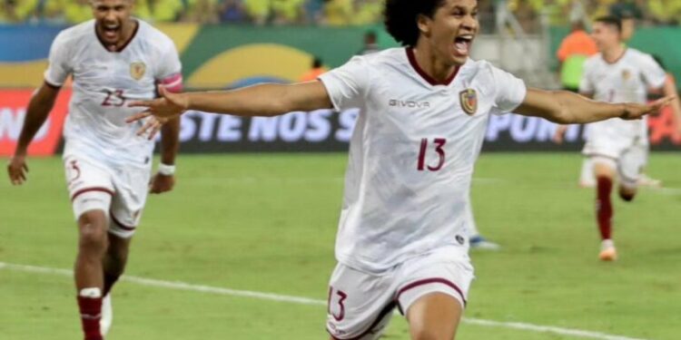 Eduard Bello marca delantera para La Vinotinto frente a Jamaica