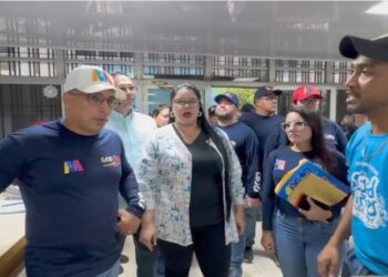 ¡Despliegue del equipo 1X10! Inspeccionó avances de obras en el hospital de Cabimas
