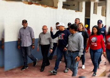 Ministro Tellechea sostuvo asamblea con estudiantes de Petróleo y Química de la Universidad del Zulia