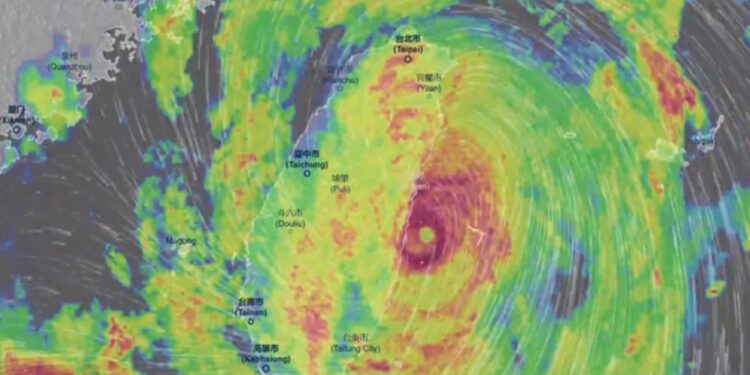 Elevados los niveles de alerta en China ante el paso del tifón Gaemi