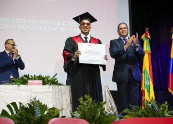 Felipe Peláez es honrado con el doctorado honoris causa en Barranquilla