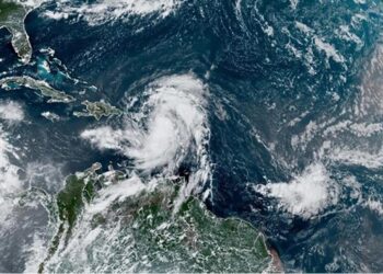 En alerta autoridades ante el paso del huracán Ernesto al norte de Puerto Rico