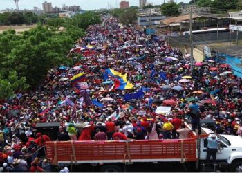 El pueblo zuliano marcha en favor de la paz y de la victoria electoral del presidente Nicolás Maduro