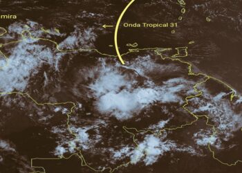 Onda Tropical Nº31 impactará en las próximas horas en el país