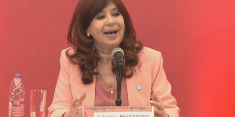 Cristina Kirchner al Gobierno de Maduro: Por el legado de Chávez publiquen las actas