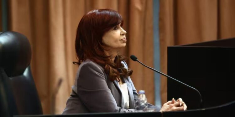 «Desastre total y absoluto»: Fernández de Kirchner declara en el juicio por el atentado en su contra