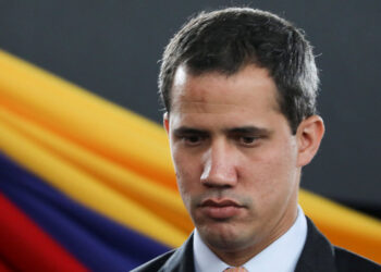 “Eres un traidor, ¿dónde está el dinero que le robaste a los venezolanos?”: Le gritaron a Guaidó en Portland, EEUU