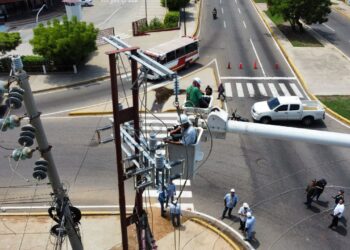 Restablecen servicio eléctrico en Av. Padilla y casco central de Maracaibo tras afectaciones por lluvias