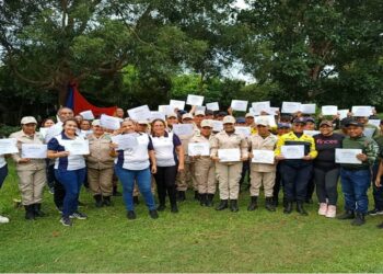 Inces Zulia certifica a bomberos forestales del municipio Lagunillas
