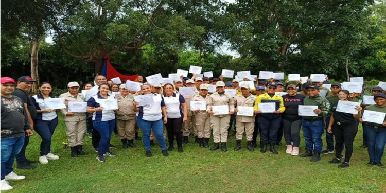 Inces Zulia certifica a bomberos forestales del municipio Lagunillas