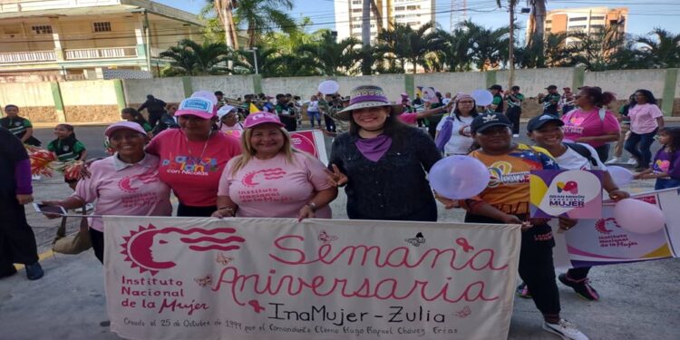 ¡Las actividades del Mes Rosa continúan! El Instituto Nacional de la Mujer celebró en Maracaibo sus 25 años con una caminata