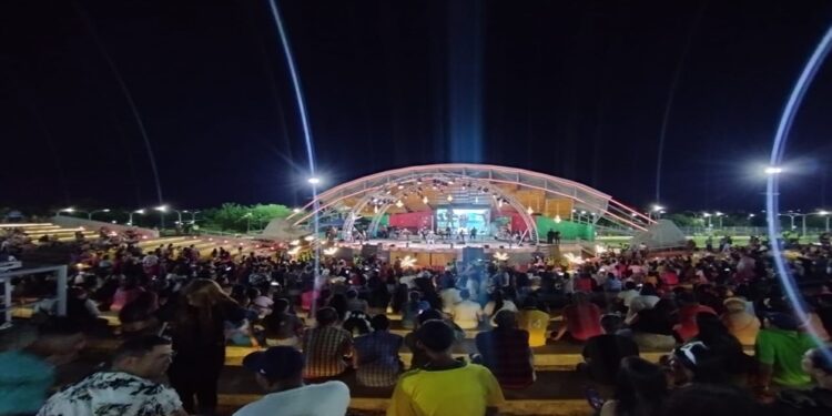 Se encendió la Navidad desde el parque Ana María Campos en Maracaibo