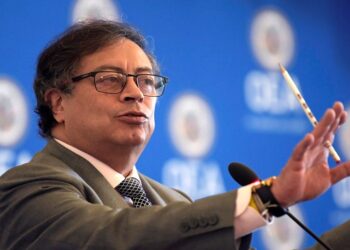 Presidente Gustavo Petro ordenó bombardear una facción del EMC ¿Qué pasó?
