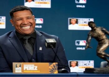¡Honor individual! Salvador Pérez ganador del Premio Roberto Clemente 2024