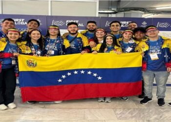 ¡Son zulianos! Selección Nacional de Robótica se alzó con la medalla de Plata en Grecia || Presidente extendió sus felicitaciones