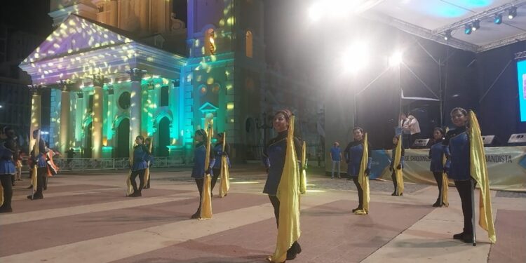 Bandas marchantes rindieron homenaje a la Virgen del Rosario de Chiquinquirá en Maracaibo