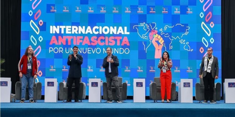 ¡Por un nuevo mundo! Comité promotor de la Internacional Antifascista instaló mesas de trabajo