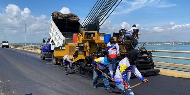 Rehabilitación integral en el Zulia|| Destinan 20 mil toneladas de asfalto al puente G/J Rafael Urdaneta