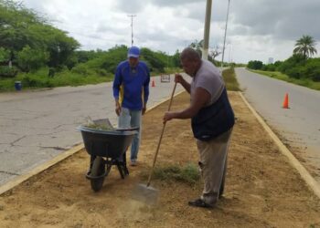 Alcaldía de Santa Rita activa cuadrilla de limpieza en la parroquia El Mene