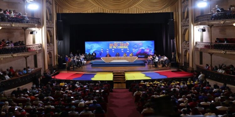 «Se abre una nueva era democrática en Venezuela» afirma el presidente Nicolás Maduro
