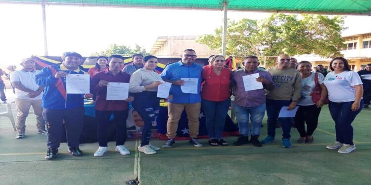 Jueces de paz recibieron acreditación del Consejo Nacional Electoral en Lagunillas