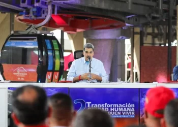 Nicolás Maduro ordena crear la nueva compañía Metrobús Venezuela (+VIDEO)