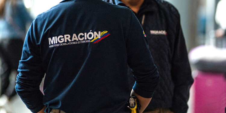 Petro: «Los estadounidenses irregulares en Colombia deben presentarse al servicio migratorio»