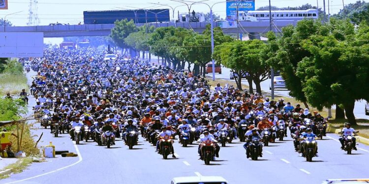 Caravana motorizada desbordó las calles de Maracaibo en respaldo al presidente Maduro