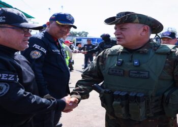 Reconocen labor de órganos de seguridad por atención a desplazados de Colombia