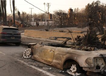 Gobernador de California: Incendio en Los Ángeles sería el peor desastre natural en la historia de EE.UU.
