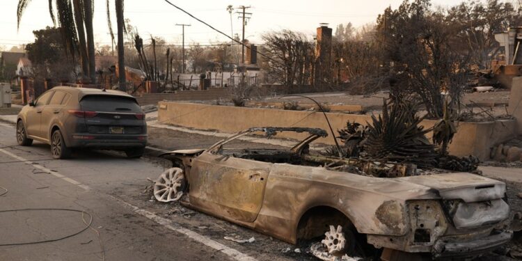 Gobernador de California: Incendio en Los Ángeles sería el peor desastre natural en la historia de EE.UU.