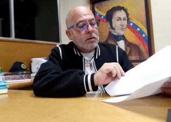 Contralor de Maracaibo: « El alcalde (E) Adrián Romero NO ha reconocido a Maduro como Presidente»