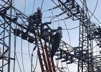 Aplican mantenimiento correctivo en puntos calientes de subestaciones eléctricas del Sur del Lago