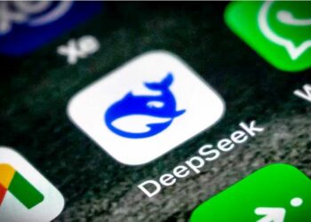 DeepSeek: La IA se ve superada por su propia popularidad || Podría colapsar