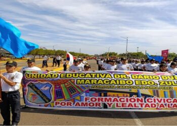 ¡Con desfile! Juventud soberana celebra su día en Maracaibo