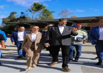 Escuela Internacional de Liderazgo de la Juventud está vinculada a las Comunas