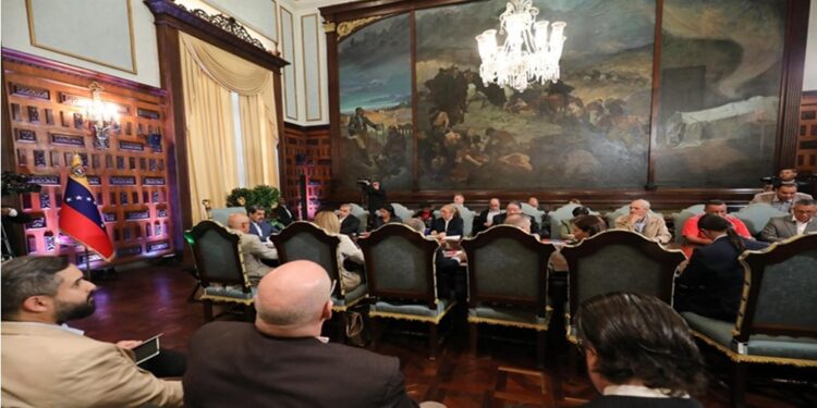 Comisión para la Reforma Constitucional prepara proceso de consulta y propuestas