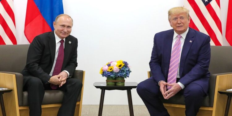 ¡Constructivo, operativo y amistoso! Así fue el diálogo entre Putin y Trump durante su encuentro