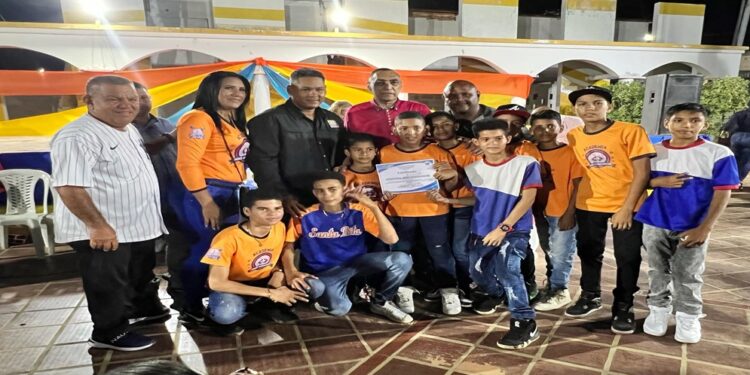 Alcaldía del municipio Santa Rita rindió homenaje al Deporte y entregó reconocimientos a más de 200 deportistas
