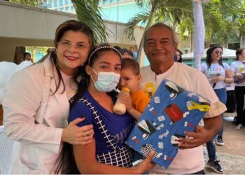 El SAHUM celebra con «Toque de Campana» la victoria de 4 pequeños pacientes contra el cáncer
