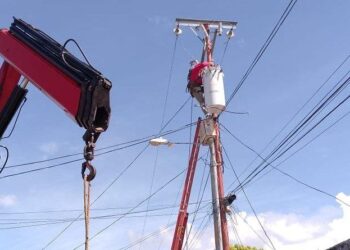 Más de 100 familias zulianas son beneficiadas con instalación de transformadores