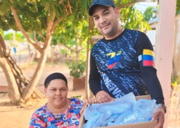 Jhon Luis Bracho entrega beneficios sociales a comunidades de la Cañada de Urdaneta (+ZULIA)