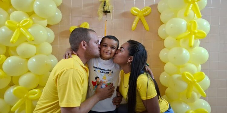 ¡Tocan la campana! 4 niños salen de tratamiento contra el cáncer
