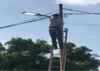 Municipio Santa Rita: Familias del Caño y Los Andes se benefician con la instalación de lámparas LED