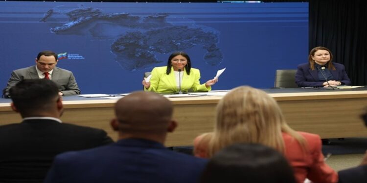 Delcy Rodríguez denunció que la ExxonMobil pagó para que sacaran a Chevron de Venezuela