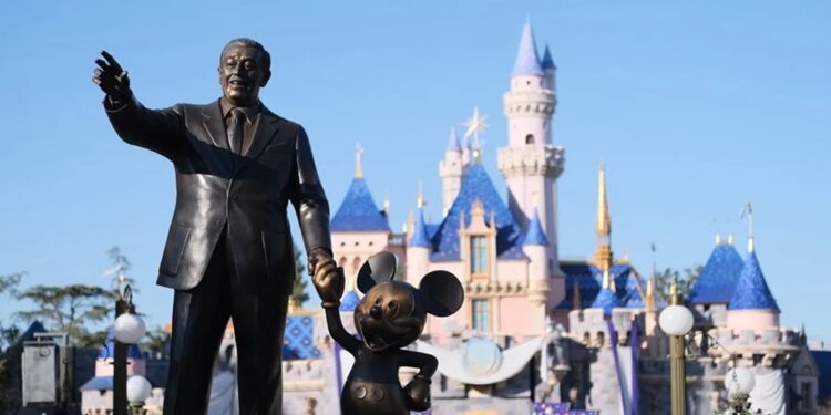 Comisión de EE.UU. investiga a Disney por «discriminar» con programas de diversidad