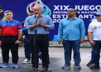 Héctor Rodríguez: Perseguir migrantes recuerda los peores tiempos del fascismo