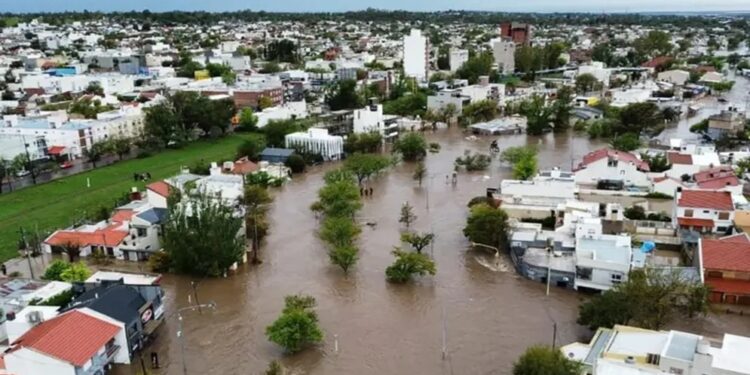 Argentina: Tragedia por inundación deja más de 10 muertos y 850 desplazados (+Video)