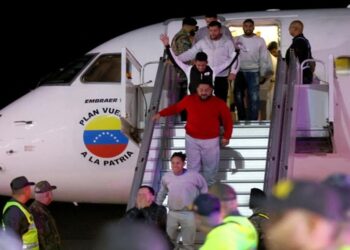 ¡Plan Vuelta a la Patria! Hoy continúan los vuelos de repatriación de sus migrantes desde EE.UU.