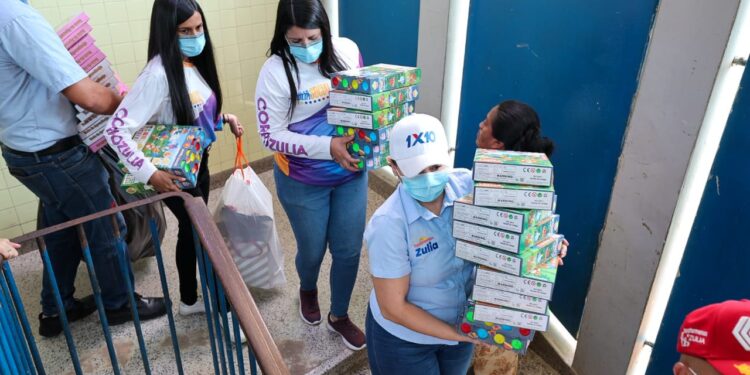 Corpozulia entrega 1.160 insumos médicos al Hospital Universitario de Maracaibo